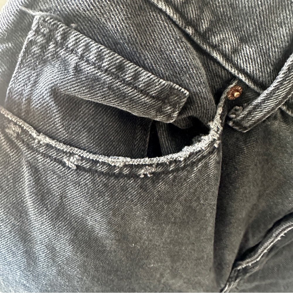 Old Navy Charcoal Extra Hi-Rise Balloon Jeans - Picture 4 of 6